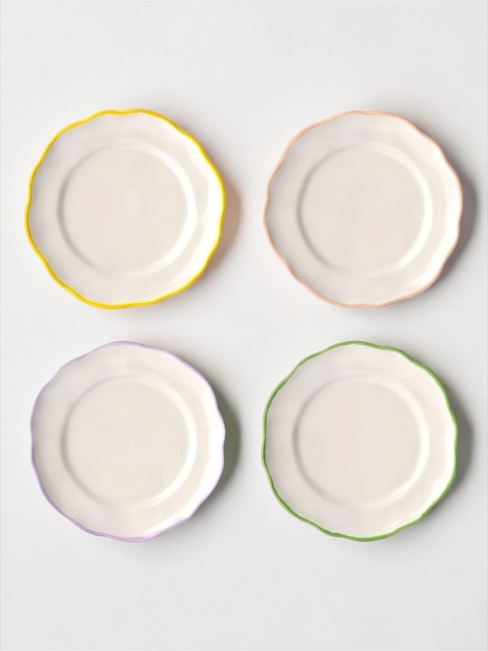 Threshold Scalloped Appetizer Dessert Plates Set of 4 Pastel NWOT